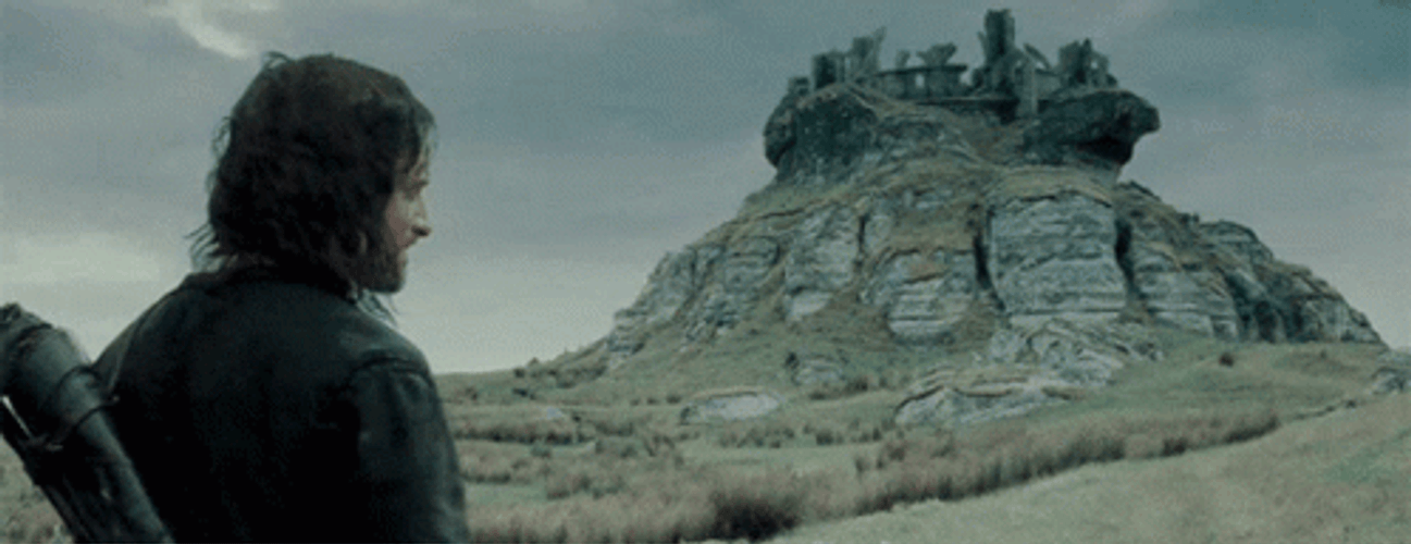 Aragorn at the base of Amôn Sul
